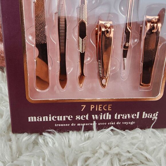 Danielle Creations 7 Piece Manicure Set ( For details see inside listing ) - Picture 2 of 5